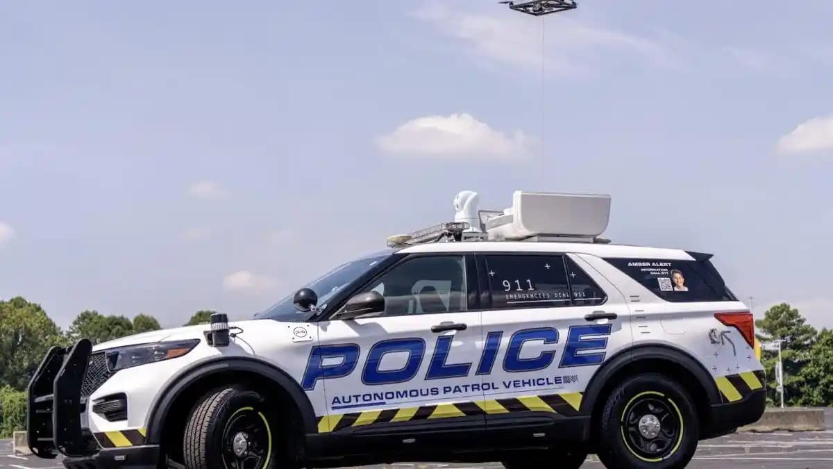 Miami'de Otonom ve Drone Fırlatan Yeni Polis Aracının Teknolojik ve Toplumsal Boyutları