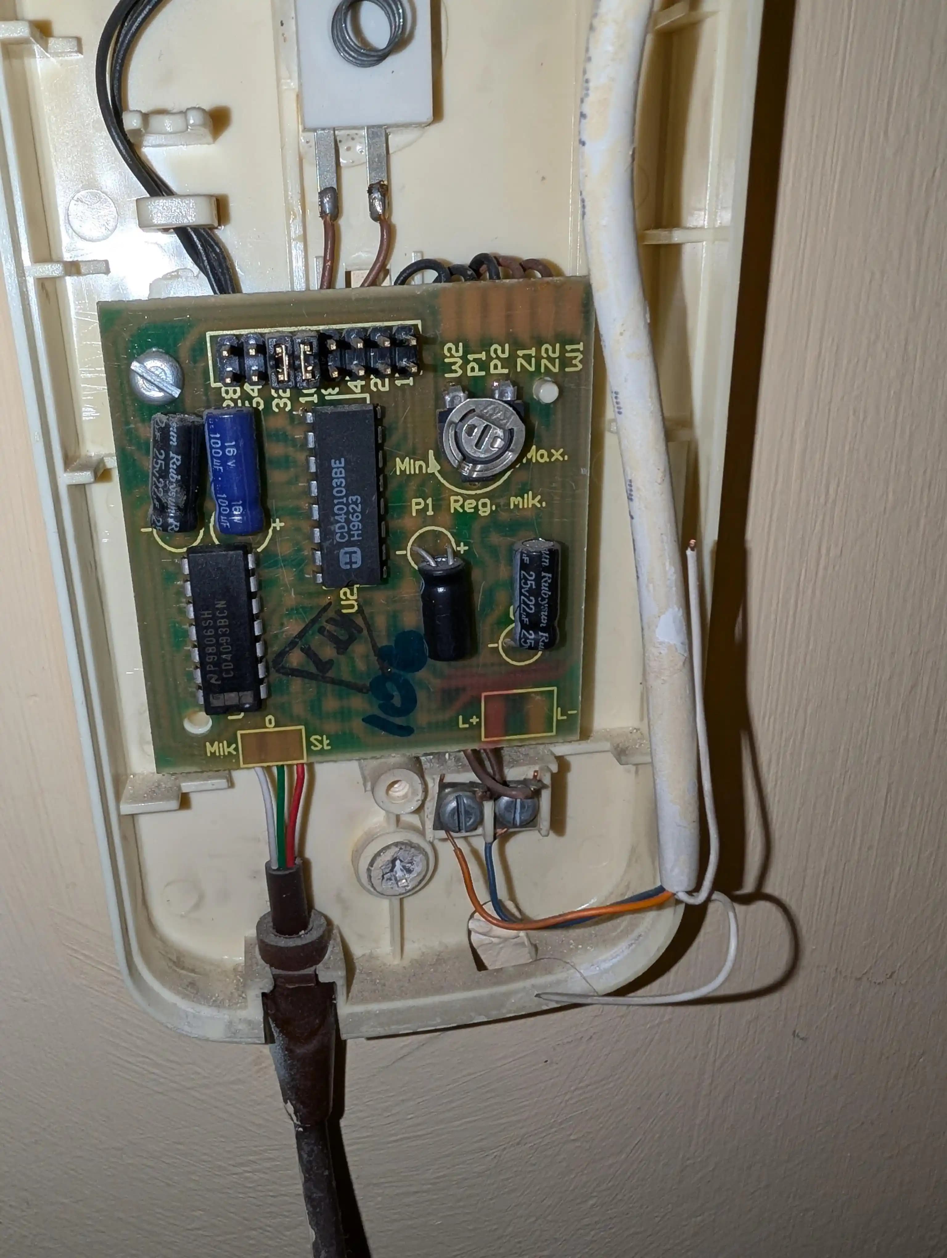 Polonya Yurt Odası Kapı Telefonlarının Elektronik Yapısı ve İşleyişi