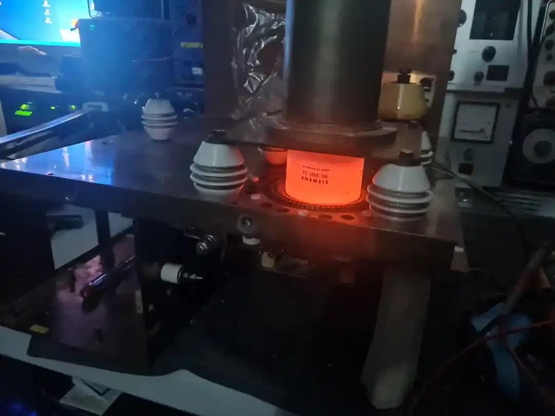 Siemens RS 3021 CJ 25kW Triot Tüp: Teknik Özellikler ve Uygulama Alanları