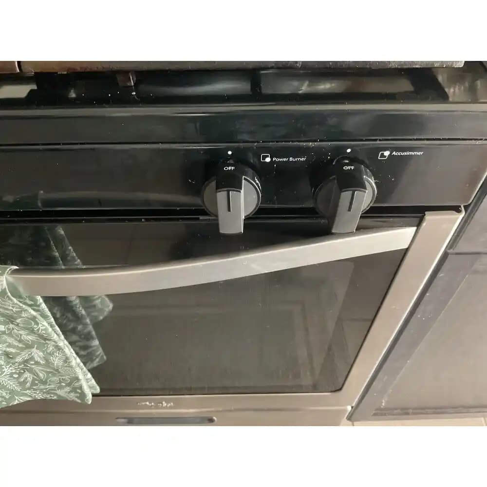 Whirlpool WFG320M0BS Gazlı Fırın Kapısı Tamiri ve Değişim Süreci Detayları