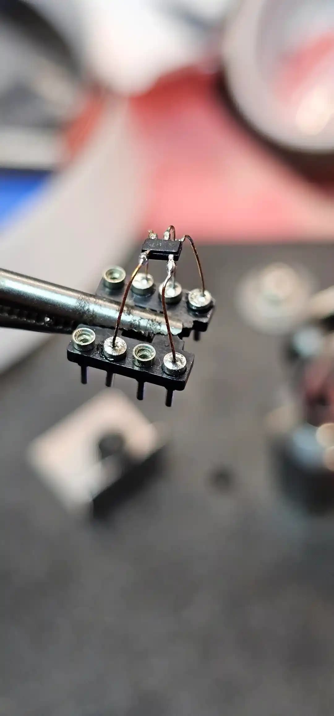 Yüzey Montajlı Entegre Devrelerin DIP Adaptörlerine Dönüştürülmesi Teknikleri ve Uygulamaları