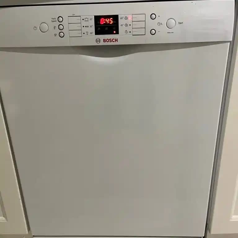 Bosch SMS41KW51T Bulaşık Makinesi: Teknik Bilgi Eksikliği ve Kullanıcı Bilgilendirme İhtiyacı