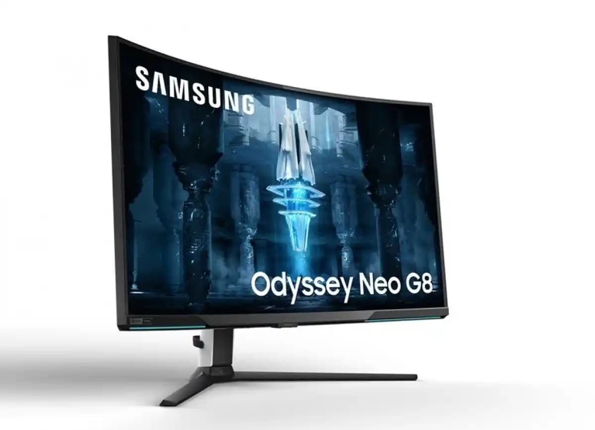 Samsung Neo G8 ve Güncel Donanım Trendleri: Micro SD Kaldırma ve Hızlı Şarj Teknolojileri