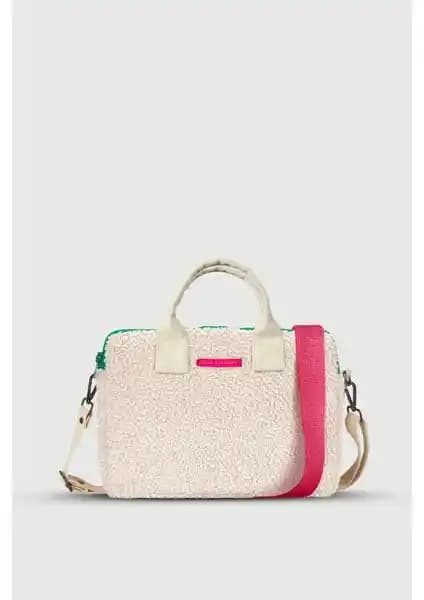 Kanvas dokulu Huge Cear dizüstü kılıfı, iki taşıma seçeneğiyle güvenli ve konforlu taşıma