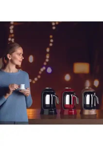 Korkmaz Kahvekolik Pembe Otomatik Kahve Makinesi ile Tefal Köpüklüm: Detaylı Teknik Karşılaştırma