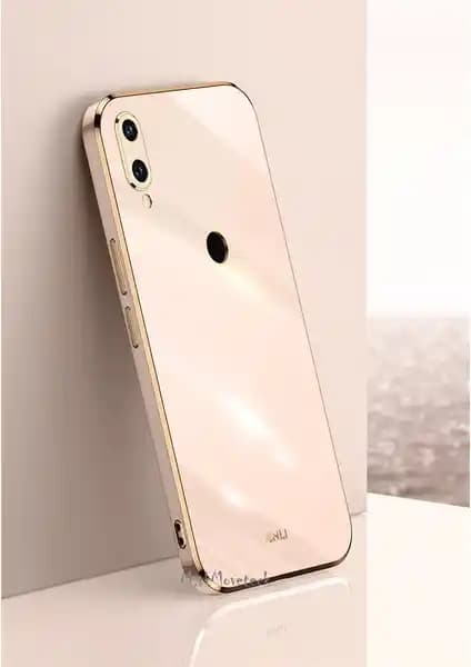 Huawei P20 Lite için Şık ve Koruyucu Silikon Kılıf Parlak Gold Kenarlı Tasarım