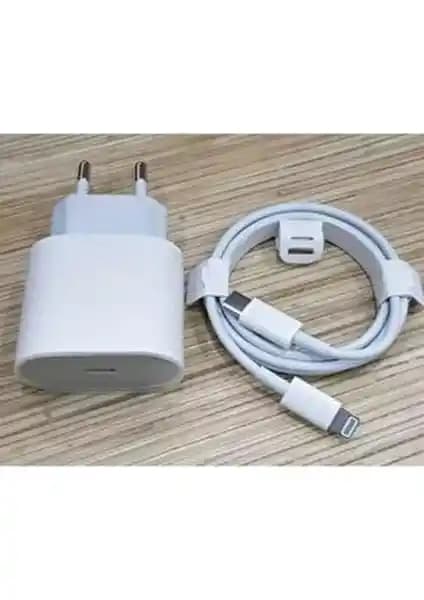 Worldway 20W USB-C Adaptör ve Lightning Kablo: Hızlı Şarj ve Kullanıcı İncelemesi