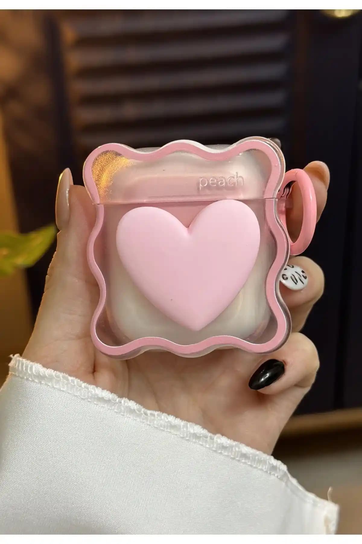 Go Aksesuar ve Mopal Minnie Mouse AirPods Kılıfı Karşılaştırması