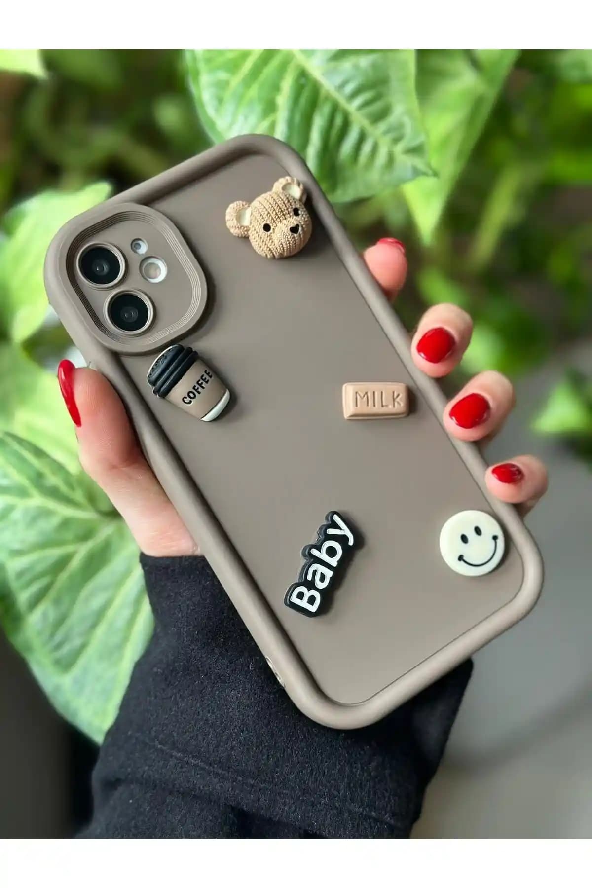 iPhone 11 için Go Aksesuar silikon ve şeffaf kılıf karşılaştırması