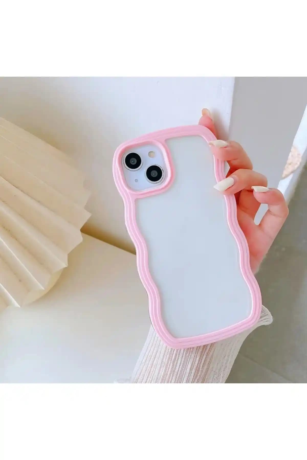 iPhone 13 ve 14 İçin Uyumlu Go Aksesuar Kılıf Karşılaştırması ve Özellikleri