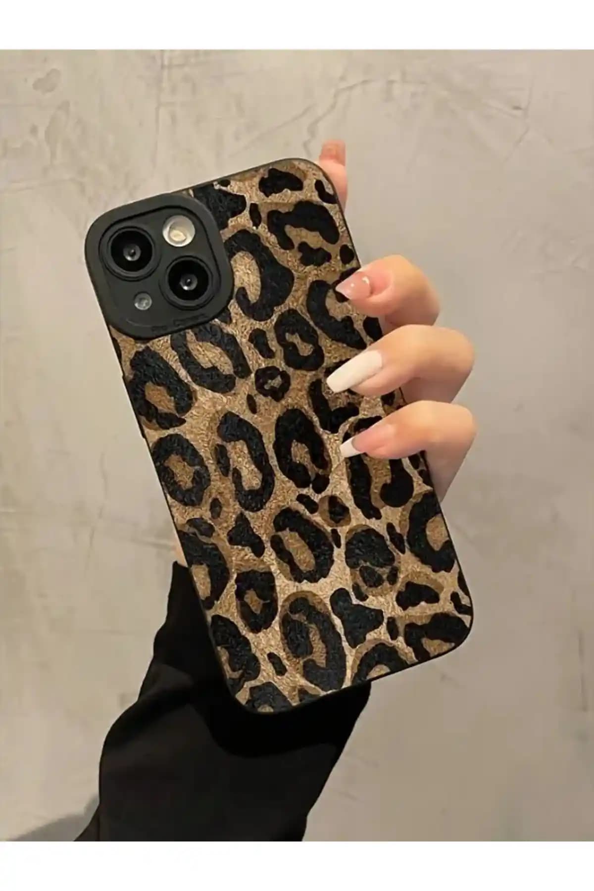 iPhone 15 için KVK PRİVACY ve Magic Ring Kılıf Karşılaştırması