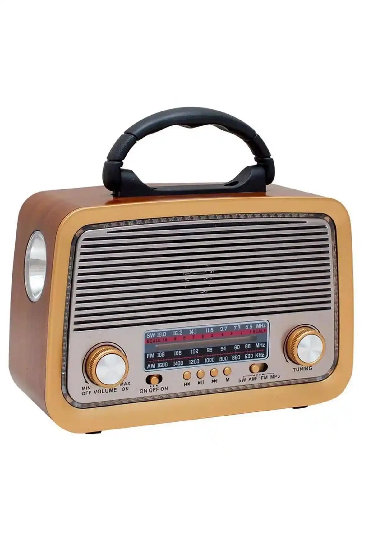 Nostalji Ticareti 301 ve Powerway Beatbox Karşılaştırması: Tasarım ve Ses Performansı Analizi