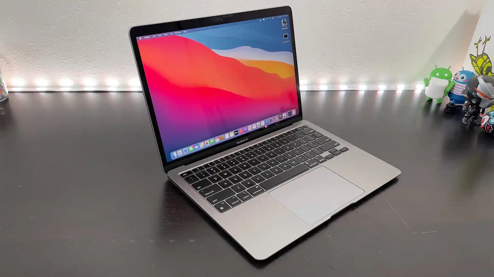 Apple MacBook Air M1 ve Apple Ekosisteminde Hesap Güvenliği Rehberi