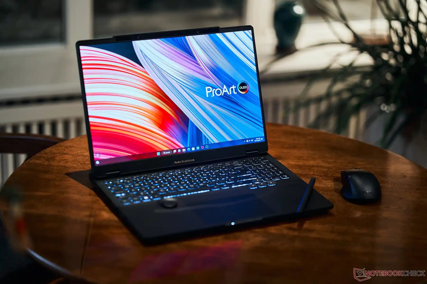 ASUS Pro Art Studiobook 16: Yaratıcı Profesyoneller İçin Güçlü ve Dayanıklı Dizüstü Bilgisayar