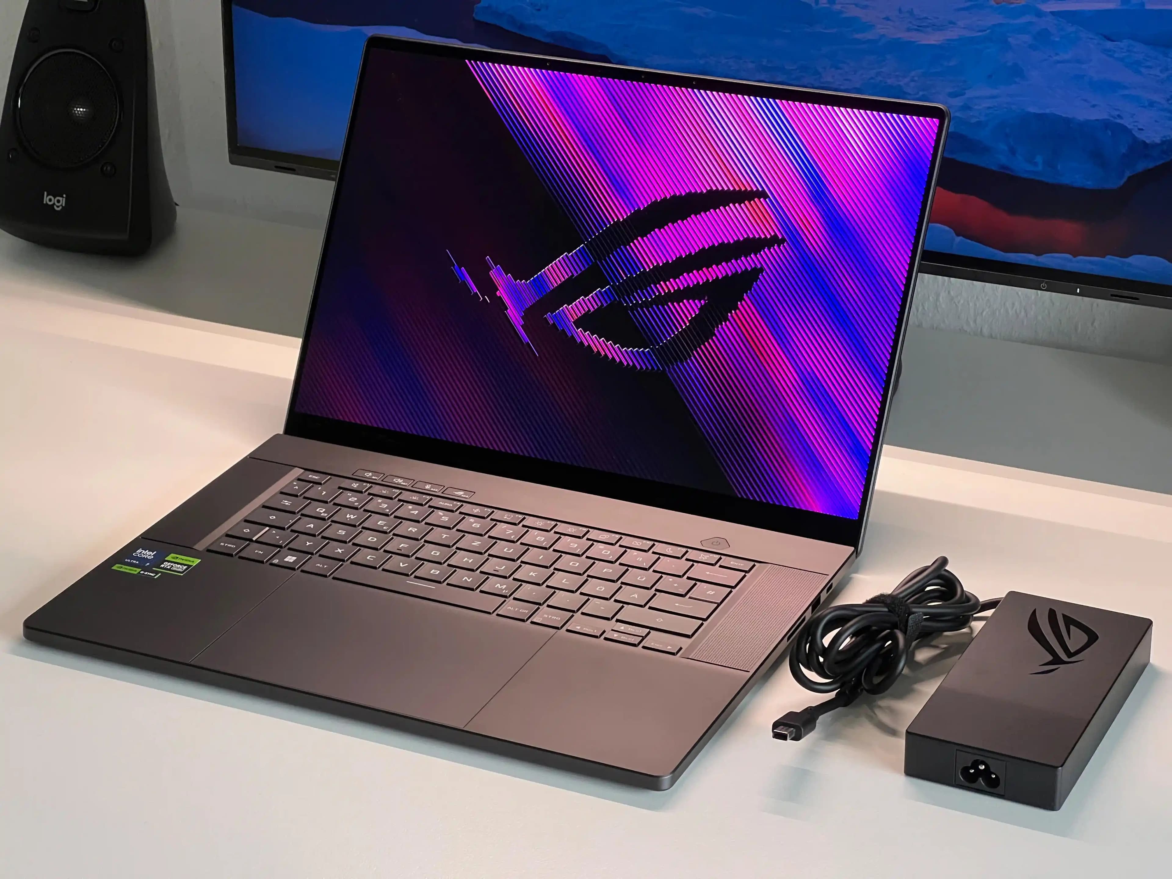 ROG Zephyrus G16 Serisi: Hafif ve Güçlü Tasarım ile Yüksek Performans Sunar