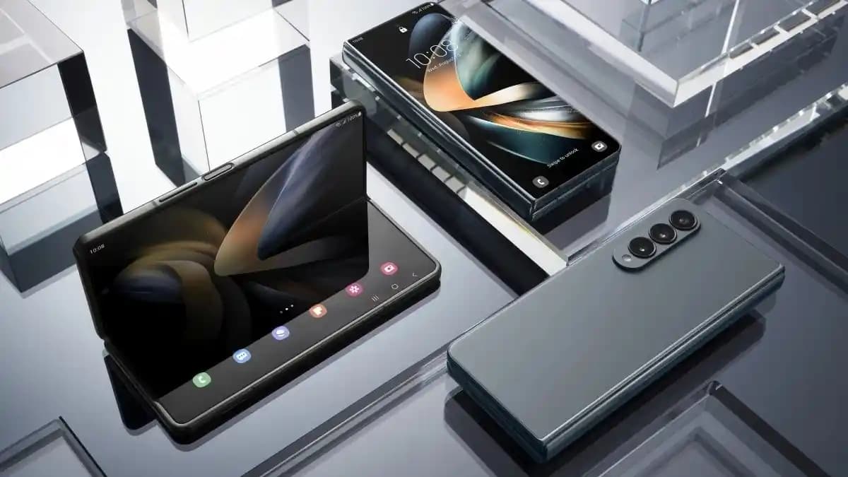 Samsung Galaxy Z Fold 4 Özellikleri ve Güncel Bilgilerle Katlanabilir Akıllı Telefon