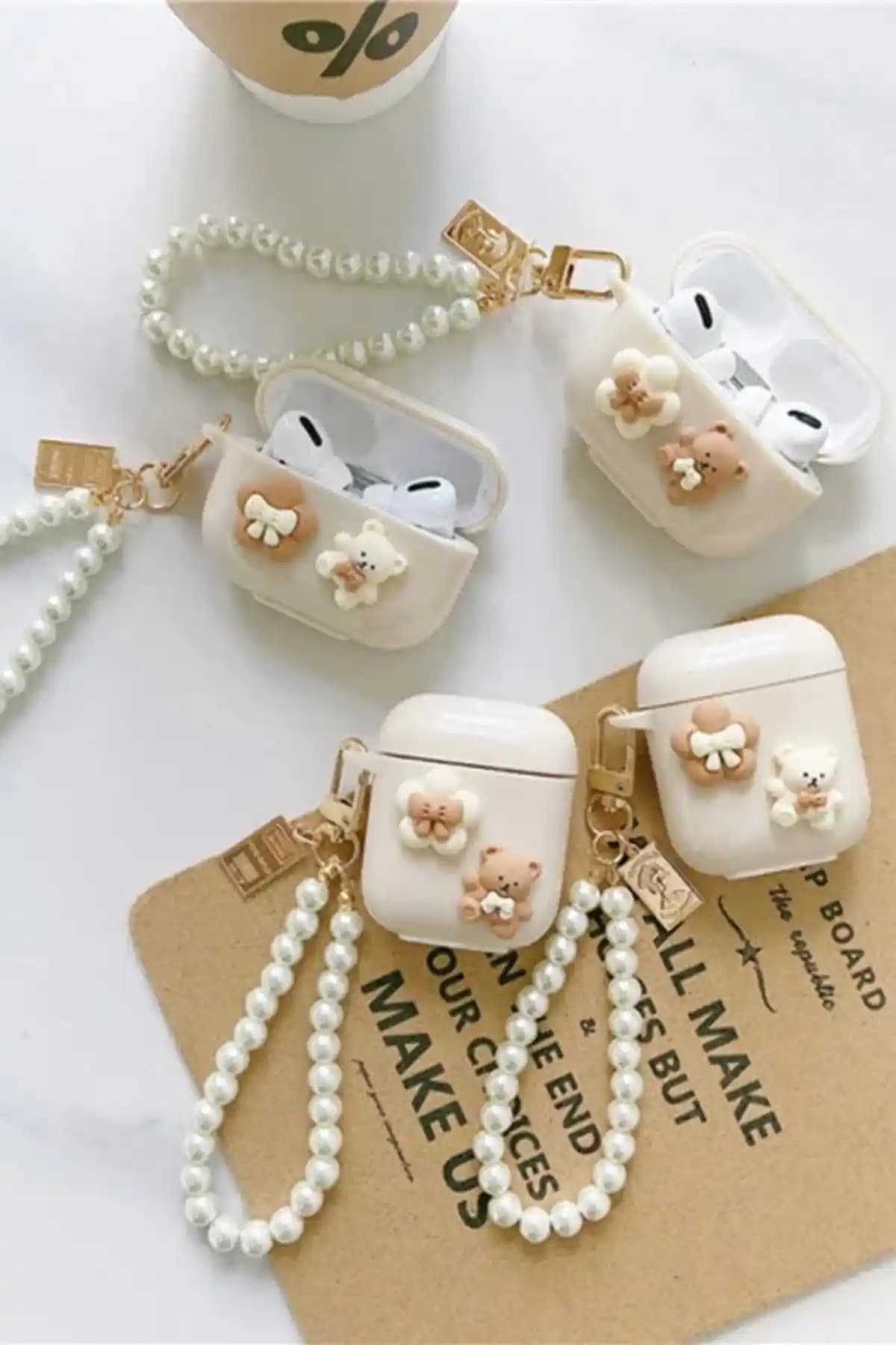 KVK PRİVACY 3. Nesil Uyumlu İnci Askılı Papyonlu Ayı Kulaklık Kılıfı Entegre Koruma ve Estetik