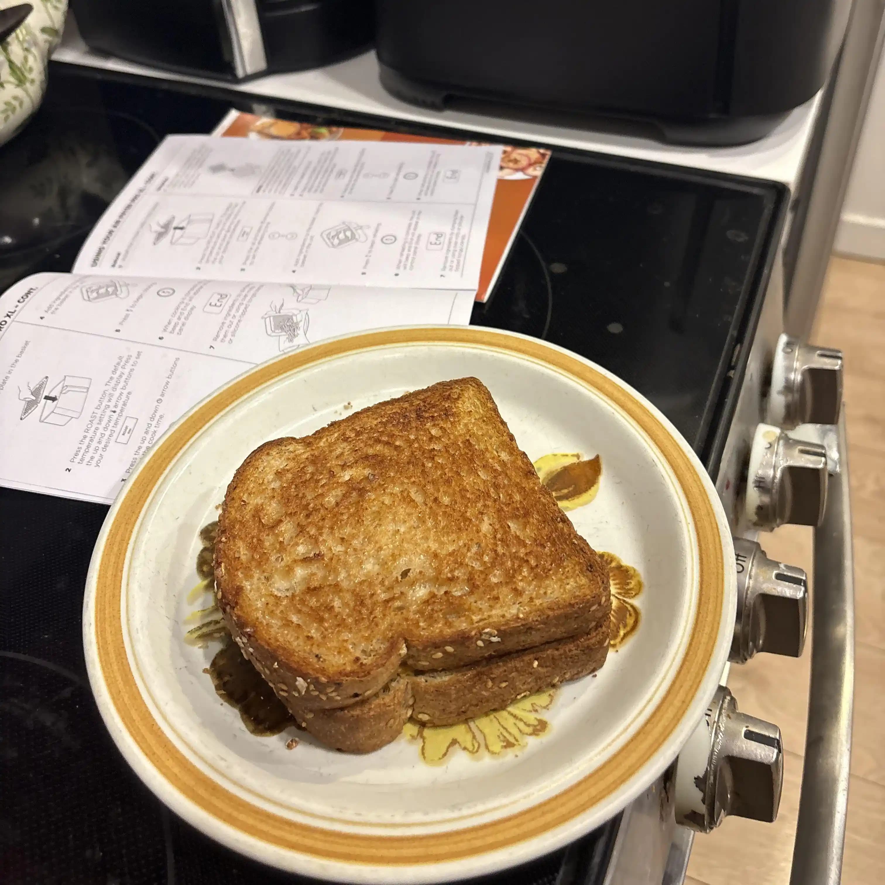 Air Fryer ile Grilled Cheese Hazırlama Teknikleri ve Mayonez Kullanımının Önemi