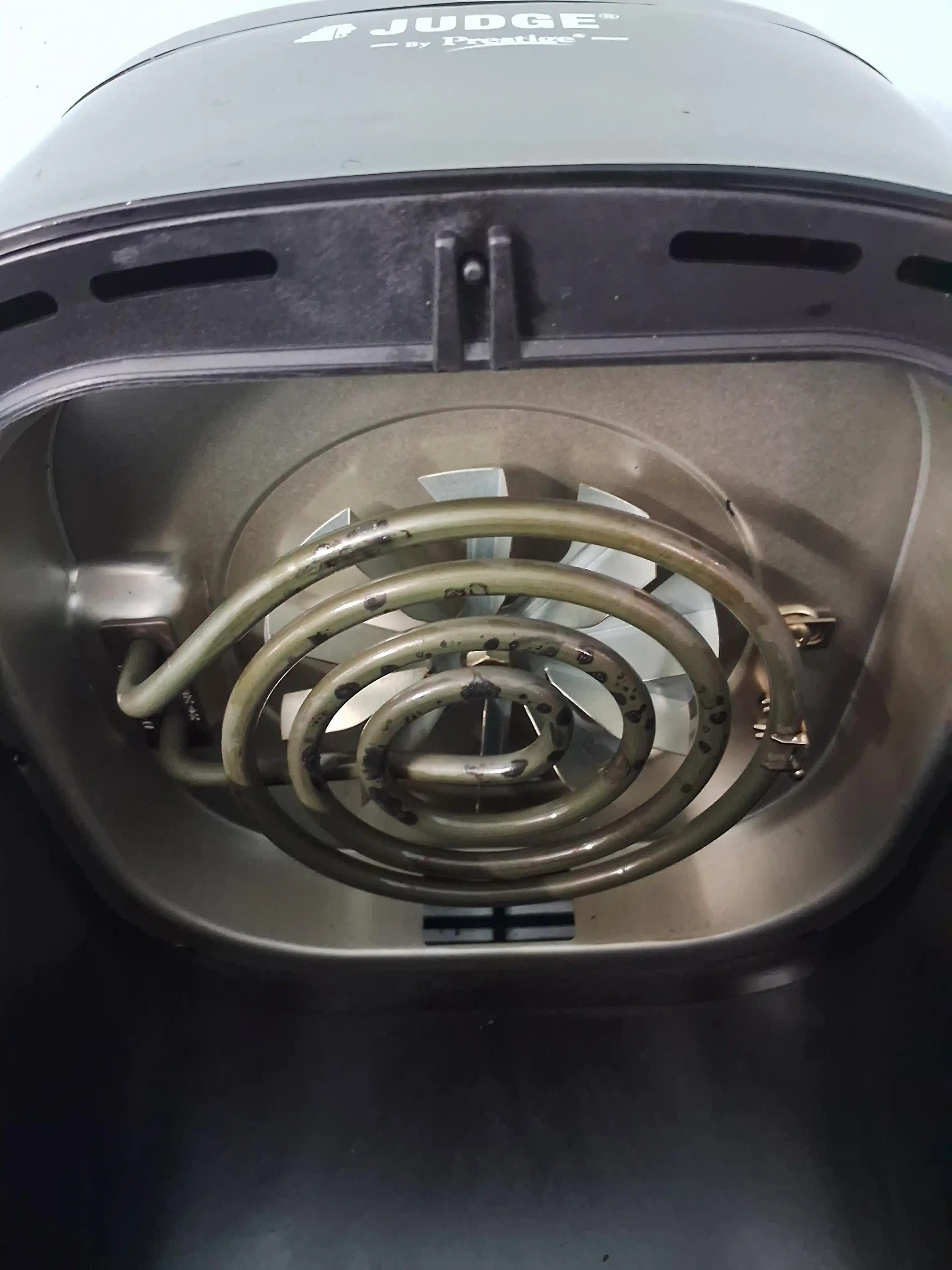 Airfryer Bobin Temizliği ve Yanık Lekelerinin Giderilmesi İçin Etkili Yöntemler