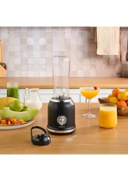 Karaca Retro Kişisel Smoothie Blender: Şık Tasarım ve Güçlü Performans Bir Arada