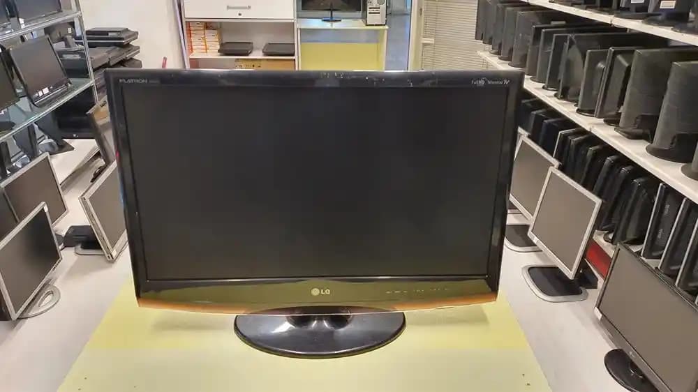 27 İnçlik Televizyonlar: Yüksek Çözünürlük ve Çok Yönlü Kullanım İmkanlarıyla Modern Elektronik Teknolojisi