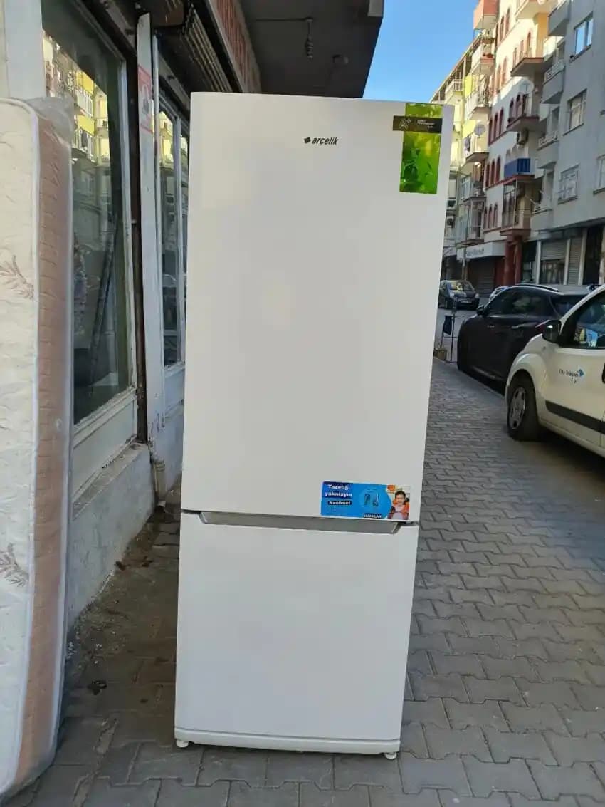 Alt Buzluklu Buzdolapları: Enerji Tasarrufu ve Teknolojik Özellikler Hakkında Kapsamlı Rehber