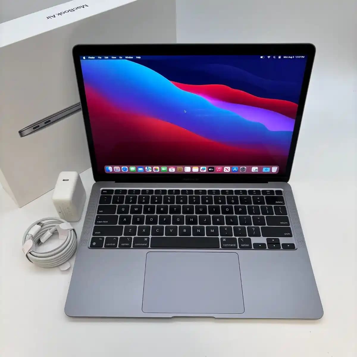 Apple MacBook Air M1 Teknolojide Devrim Yaratan Performans ve Tasarım Özellikleri