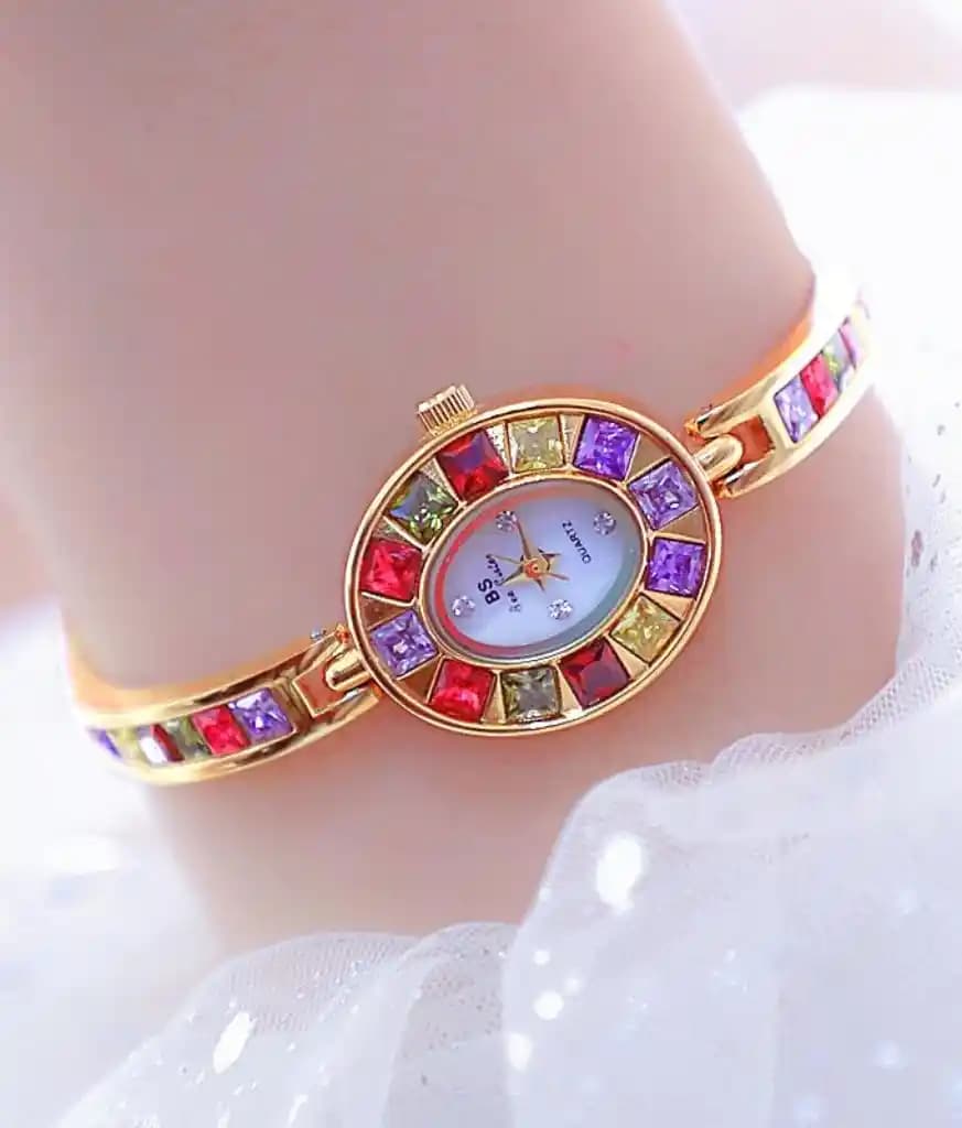 Elektronik Bileklik Saatler: Sağlık, İletişim ve Şıklık Bir Arada