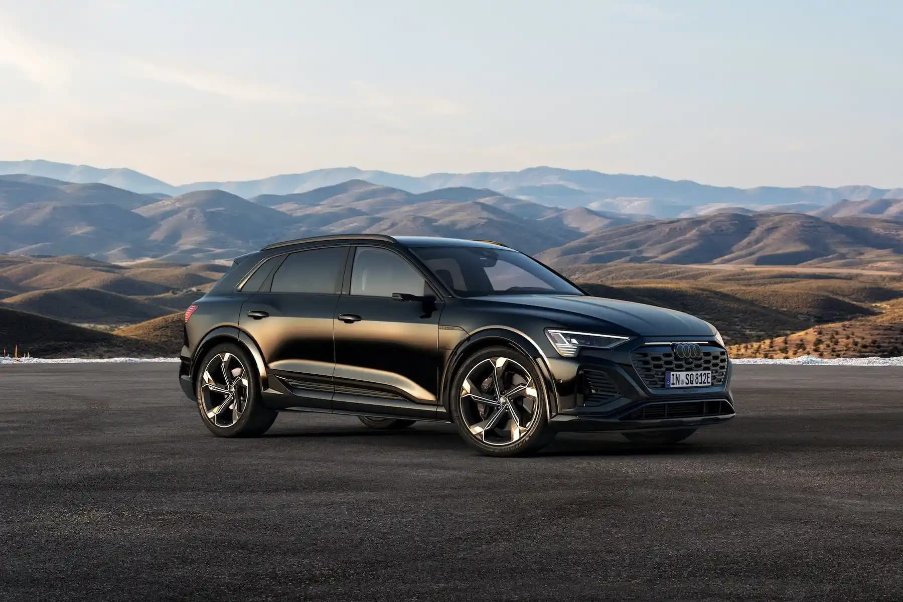 2025 Audi Q8: Lüks ve Performansın Zirvesinde Yenilikçi SUV Modeli