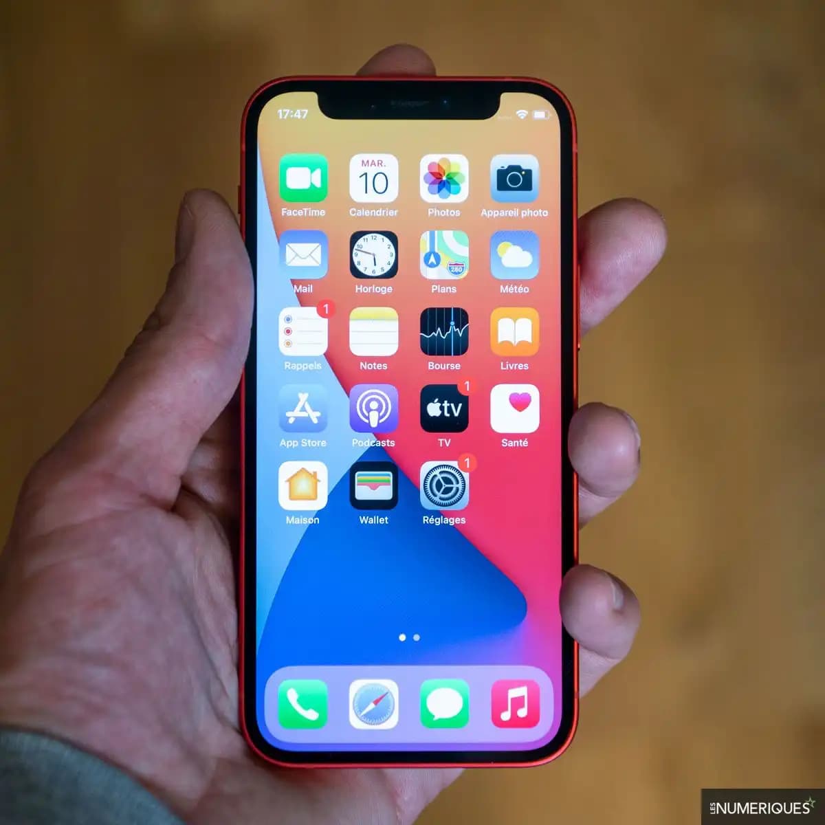 2025 Yılında En Uygun ve Kompakt iPhone Modelleri ile Geleceğin Teknolojileri