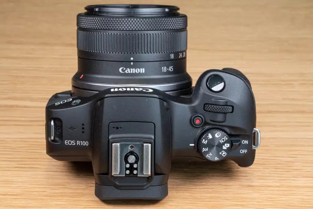 Canon EOS R100: Giriş Seviyesi Aynasız Kamera ile Yüksek Kaliteli Fotoğraf ve Video Deneyimi