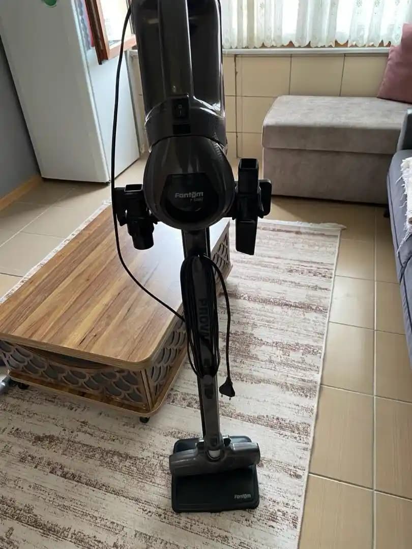Fantom Dikey Süpürge: Hafif, Kablosuz ve Çok Fonksiyonlu Temizlik Çözümü