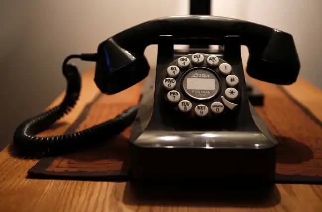 Günümüzdeki Telefonlar: Teknolojinin Evrimi ve Güncel Durumu Analizi