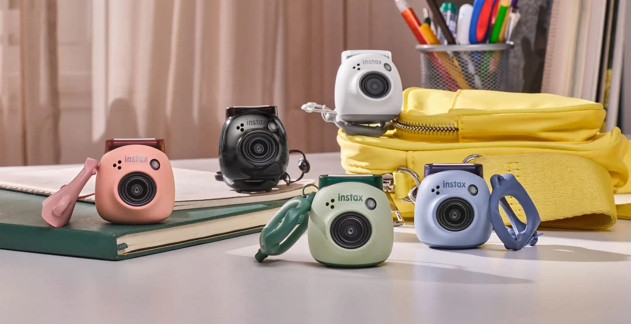 Instax Pal Taşınabilir Dijital Kamera ve Anlık Baskı Özellikleri Hakkında Bilgi