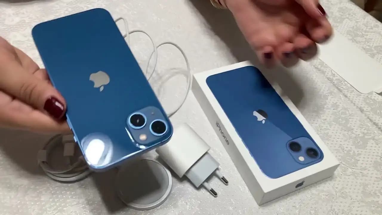 iPhone 13 Kutu İçeriği ve Tasarımı: Minimalizm ve Sürdürülebilirlik Yaklaşımları