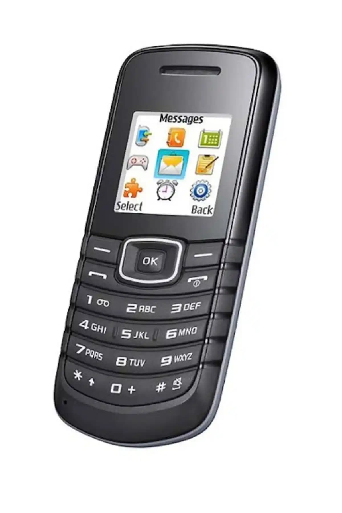 Küçük Tuşlu Telefonlar: Basitlik ve İşlevselliğin Modern Yansıması