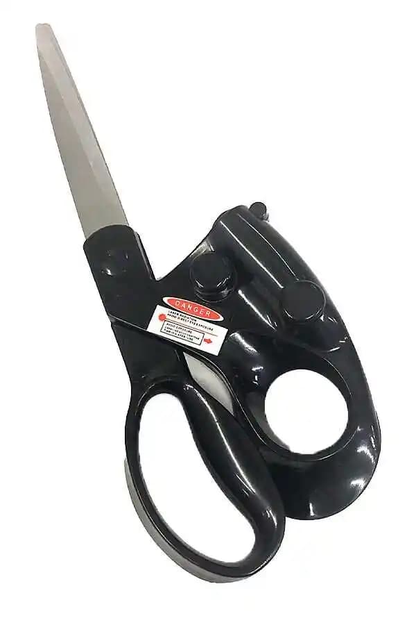 Lazerli Makas Teknolojisi: Kesim İşlemlerinde Yeni Bir Dönem Başlatıyor