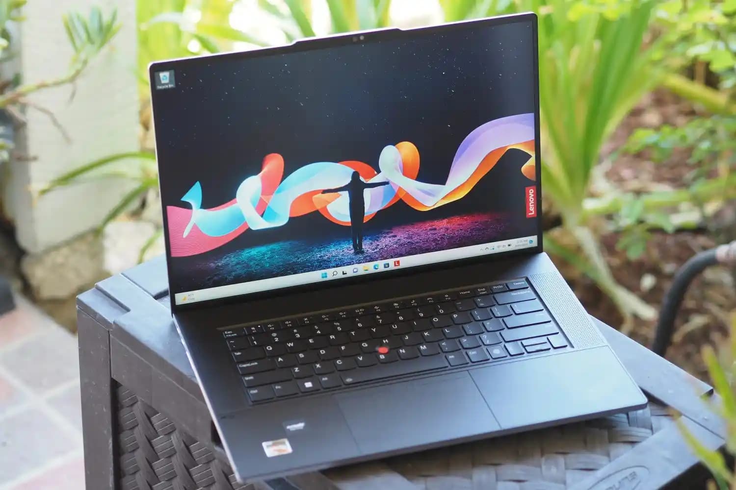 Lenovo ThinkPad Z16: Güçlü performans ve şık tasarım ile profesyonellere uygun dizüstü bilgisayar