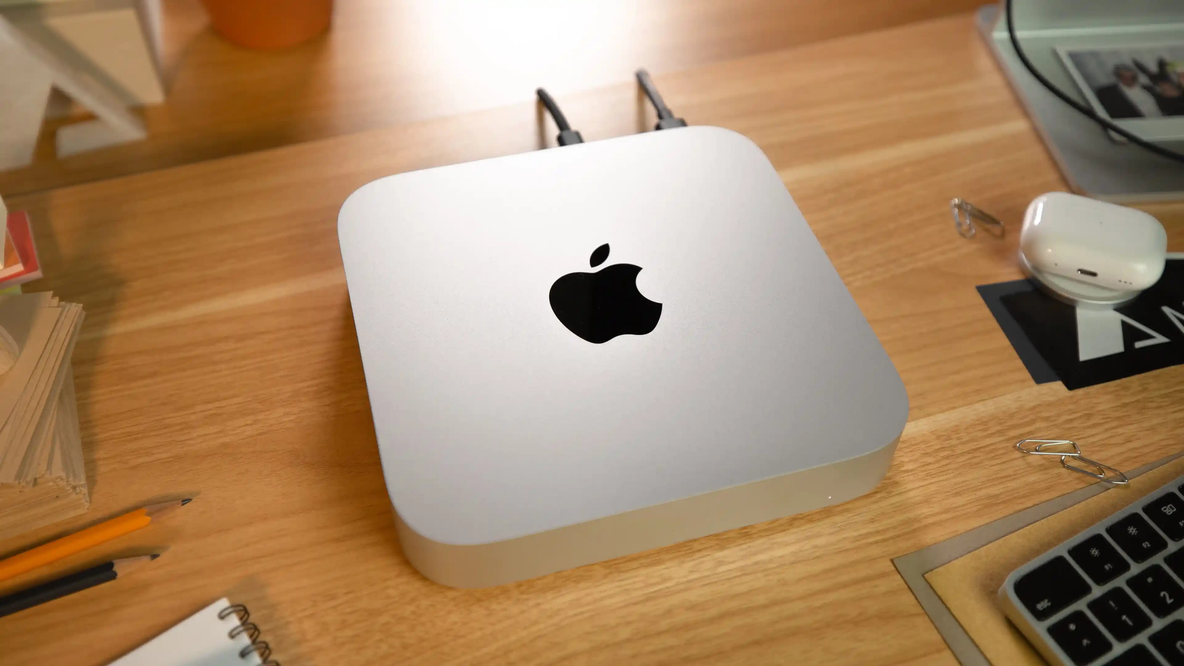 Mac mini Yeni Nesil Çiplerle Güçlü ve Kompakt Tasarımıyla Teknoloji Dünyasında Öne Çıkıyor