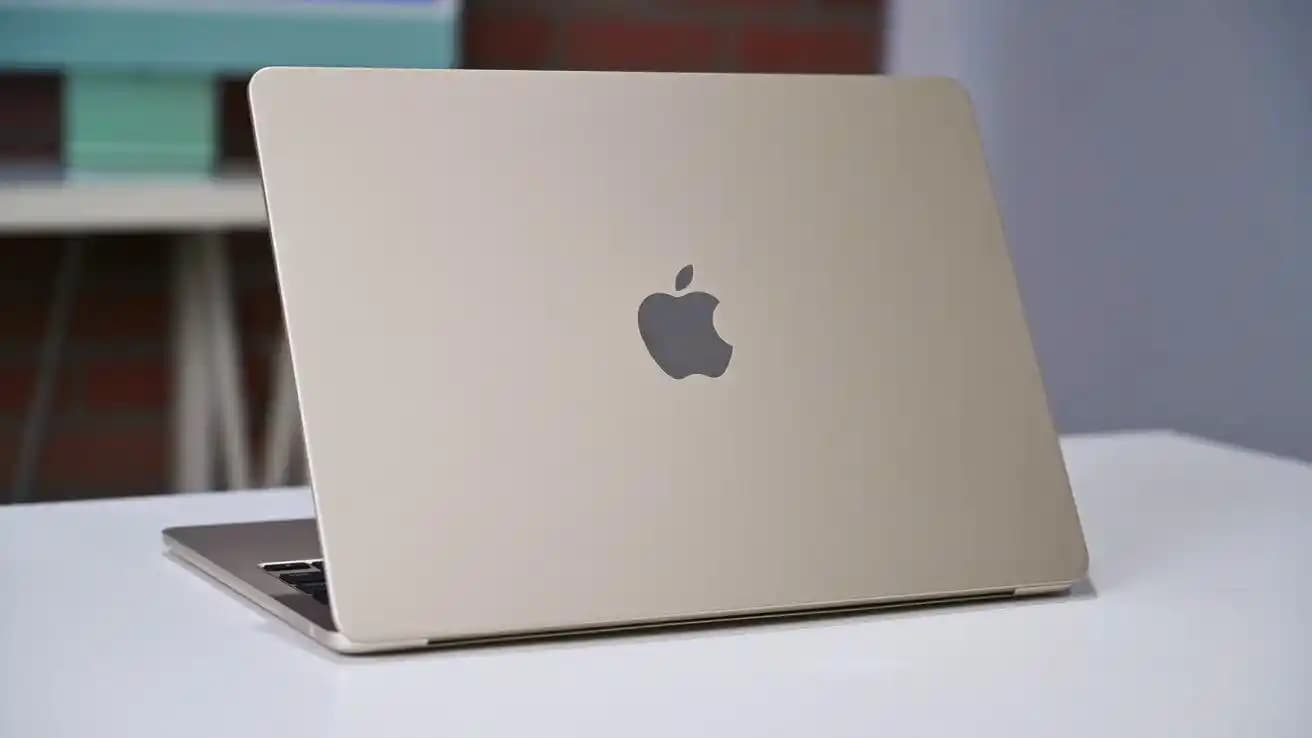 2025'te MacBook Air M2 Starlight ile Teknolojide Şıklığı Keşfedin