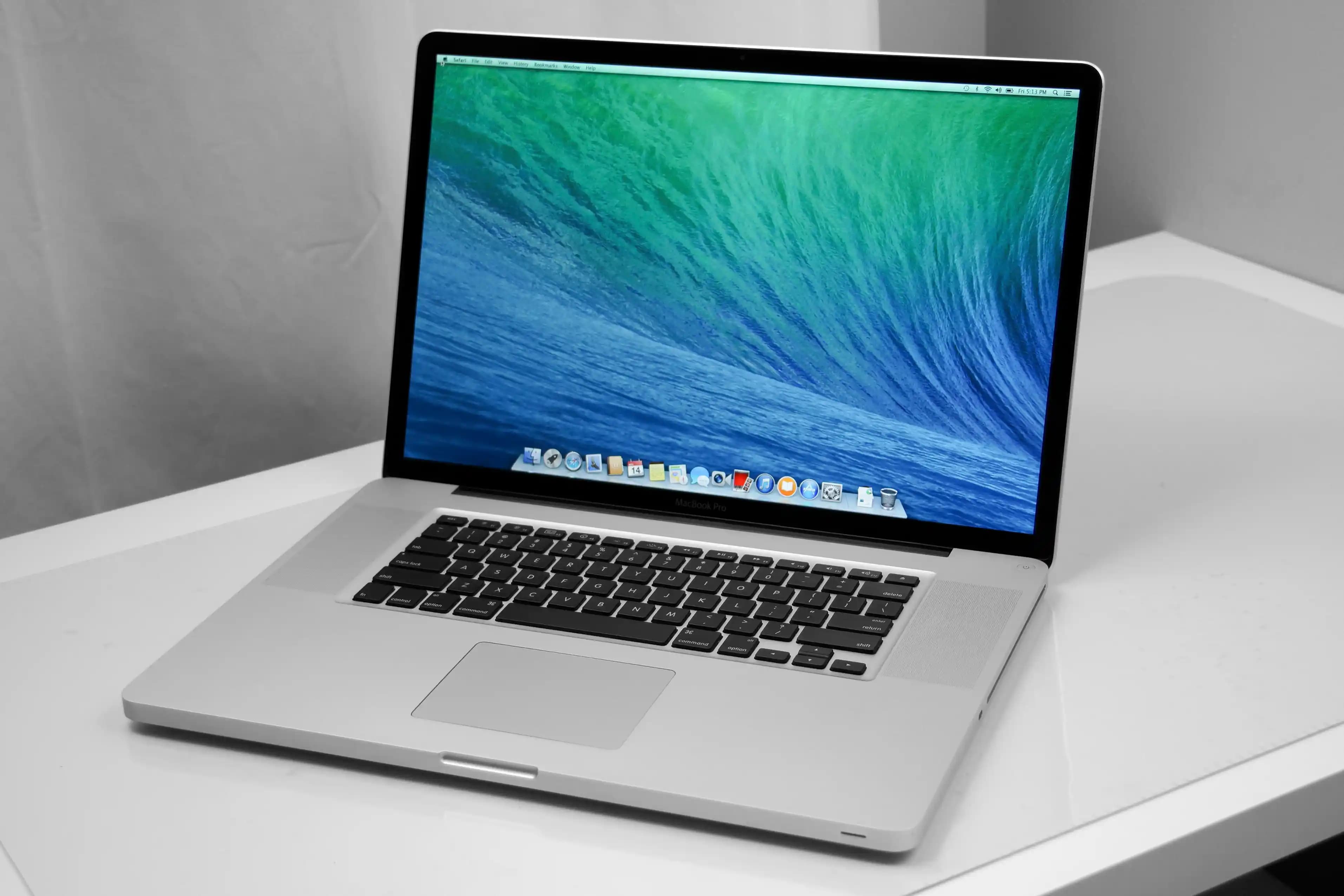 MacBook Serisi: Güçlü Performans ve Şık Tasarım ile Elektronik Dünyasında Öne Çıkıyor