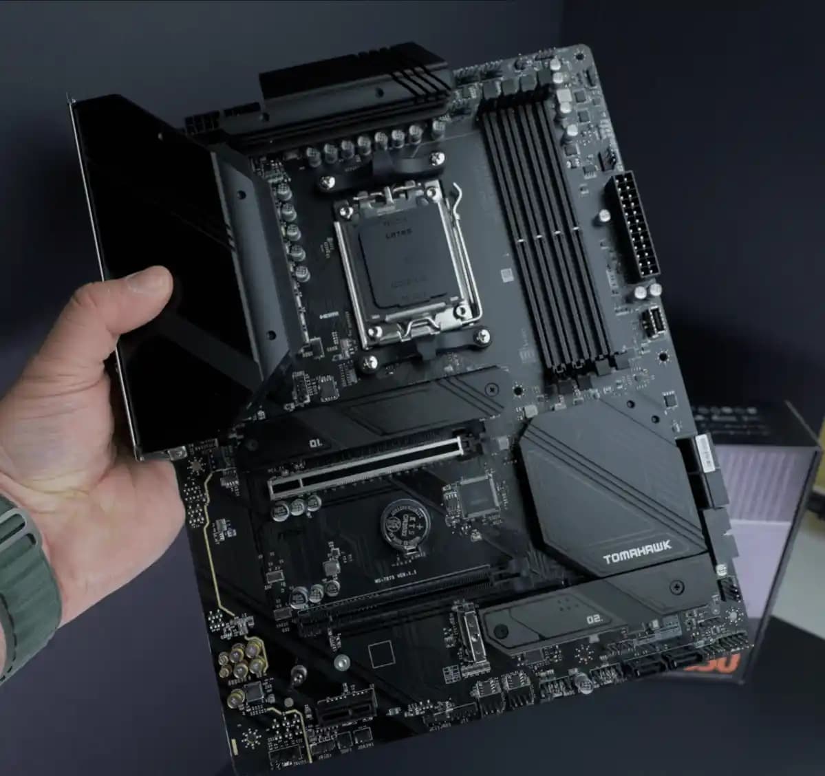 MSI MAG B650 TOMAHAWK WIFI Anakartı: Orta Seviye Oyun ve Günlük Kullanım İçin Uygun