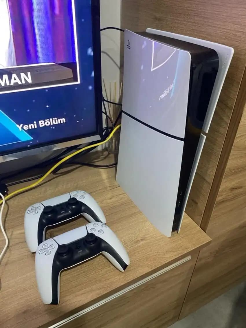 PS5 Slim Çift Kol Kontrolcü ile Konfor ve Performansı Artıran Oyun Deneyimi