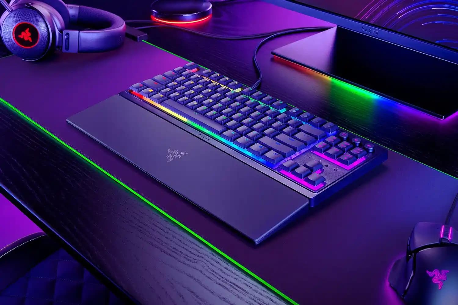 Razer Ornata V3: Ergonomik ve Özelliklerle Donatılmış Güncel Oyun Klavyesi İncelemesi