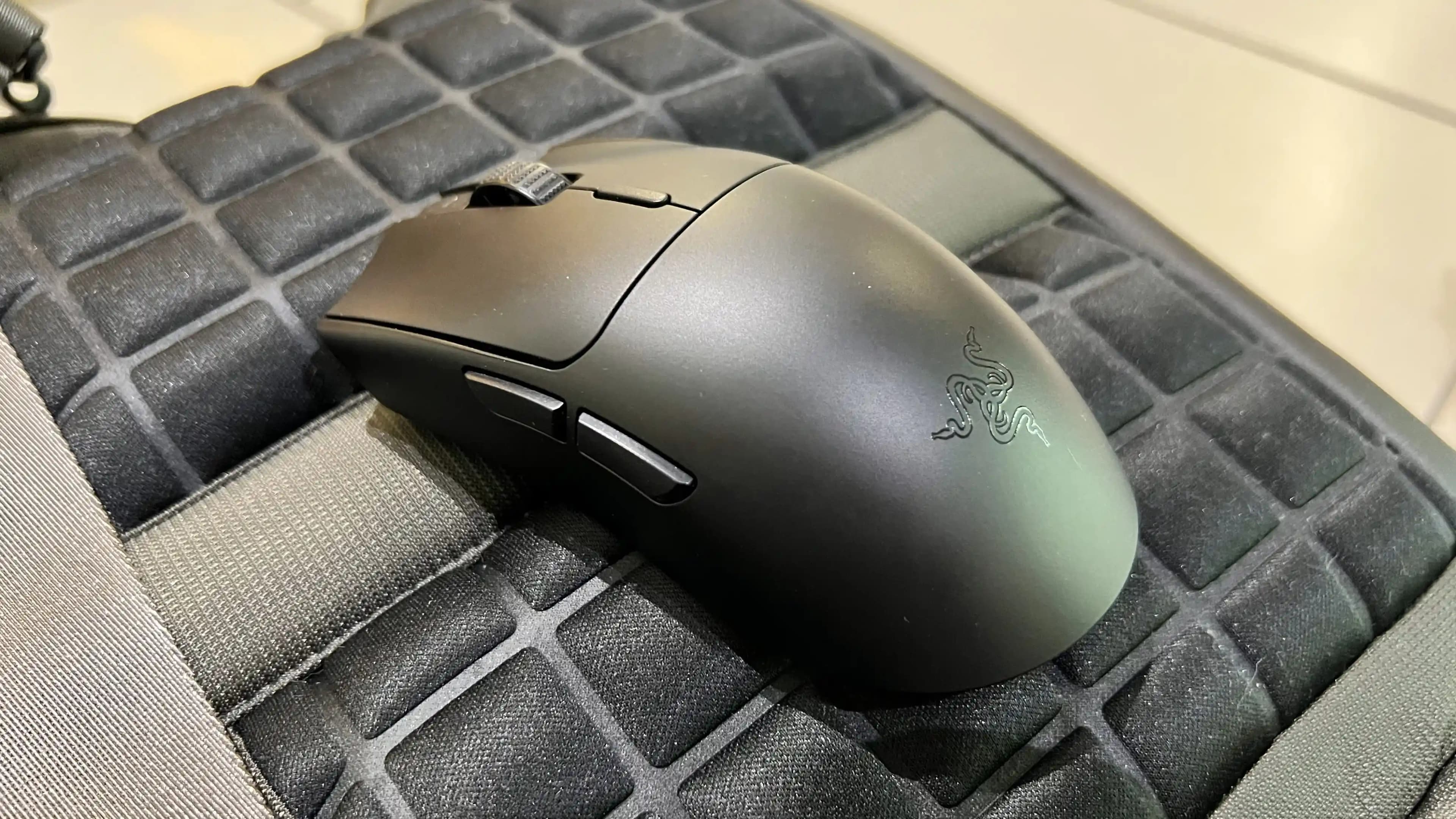Razer V3 Serisi: Yüksek Performanslı Oyun ve Bilgisayar Donanımı Çözümleri
