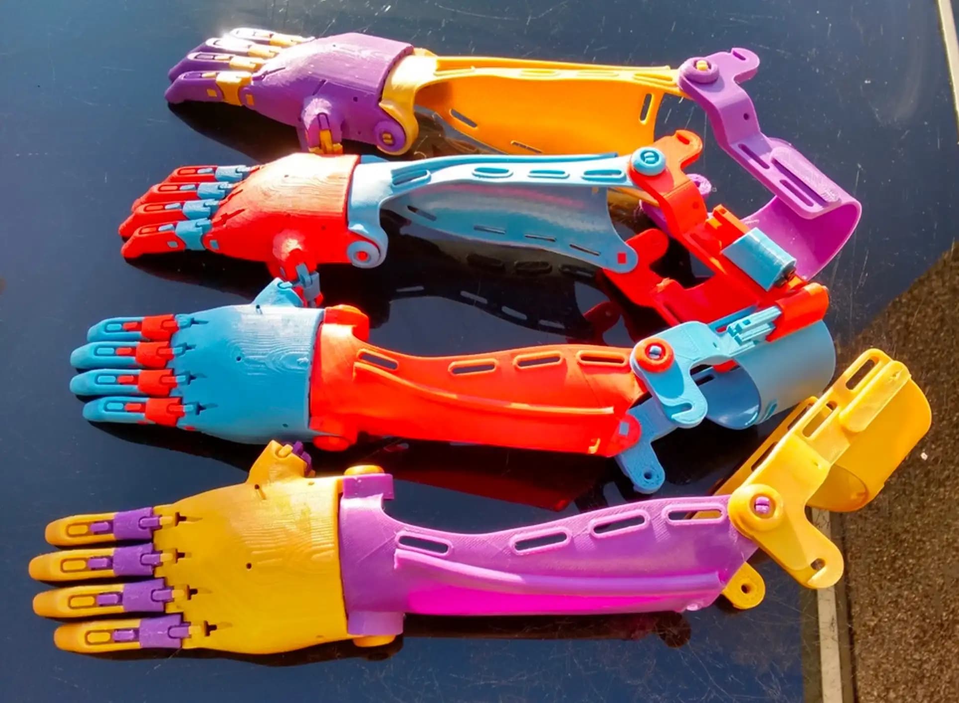 Robot El Teknolojilerinde Yeni Dönem: Görsel Algı ve Kendini Tanıma Sistemleri