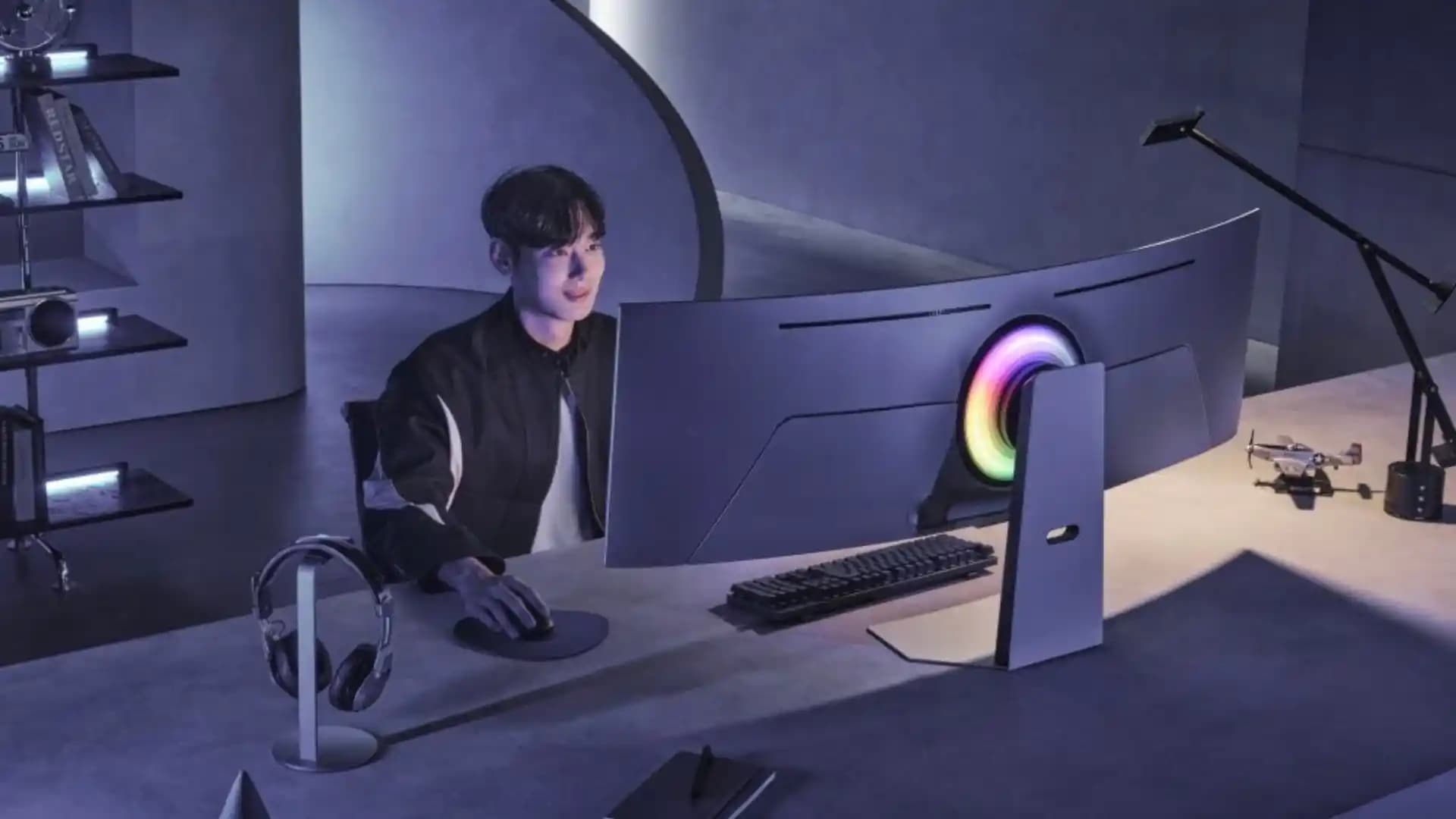 Samsung Odyssey G9 OLED Monitör: Yüksek Teknoloji ve Geniş Ekran Deneyimi