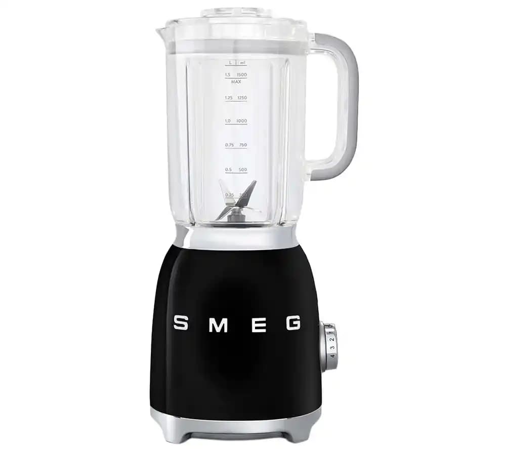 Smeg Mikserler ve Blenderlar: Modern ve Şık Elektronik Mutfak Aletleri