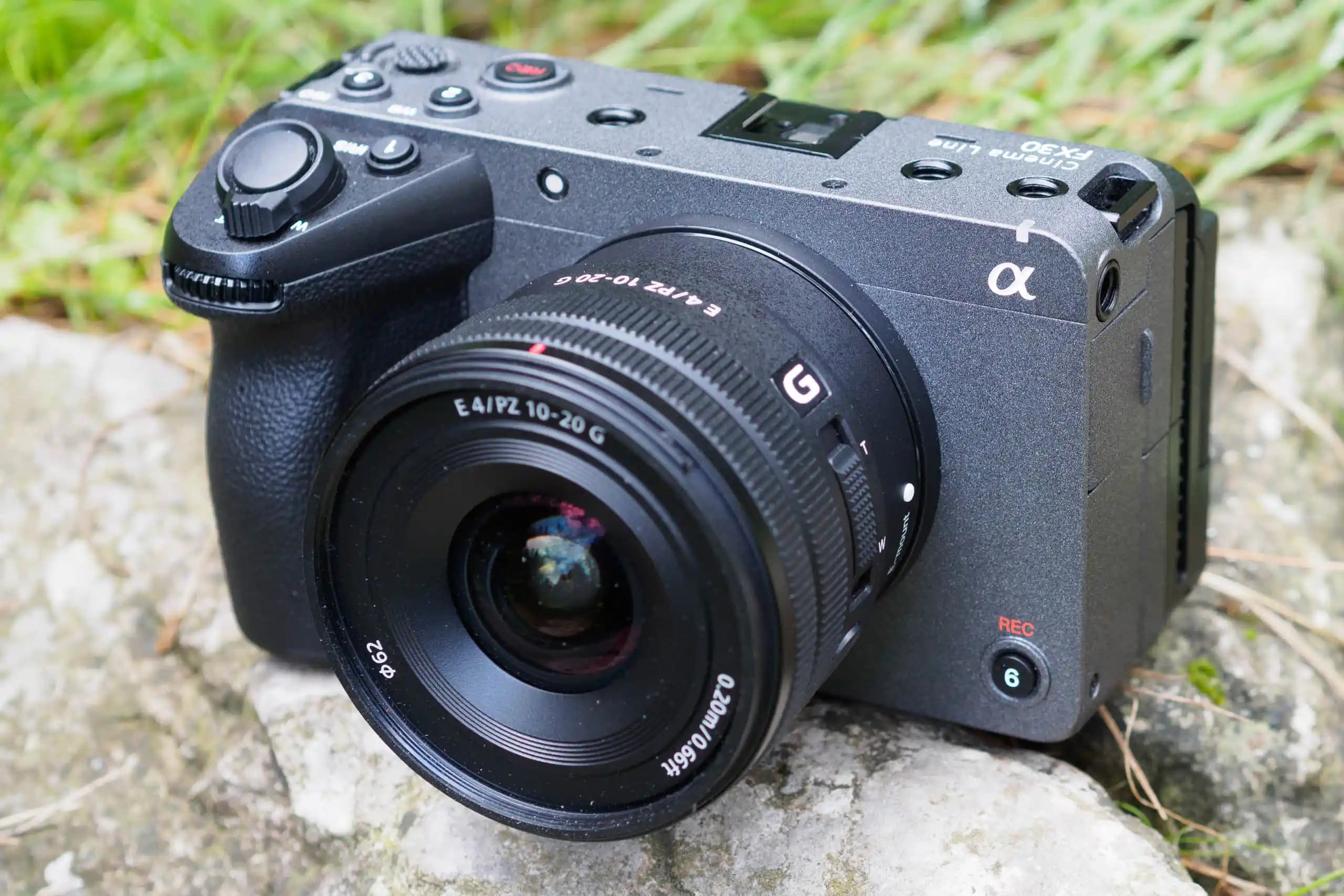 Sony FX30: Uygun Fiyatlı Profesyonel Kalitede Sinema ve Video Kamerası