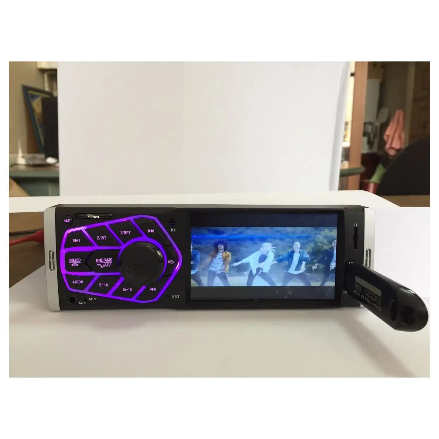 Teknosa Oto Teyp Ekranlı Sistemler ile Sürüş Deneyiminizi Geliştirin